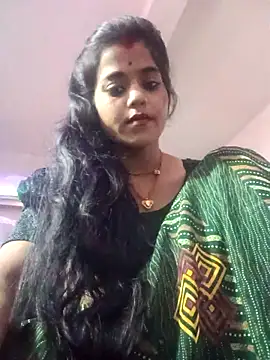 Snapshot of Rachna_Love chatting on 10.27.25 Rachna Love online show from 10.27.25