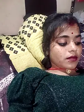 Snapshot of Rachna_Love chatting on 10.28.25 Rachna Love online show from 10.28.25