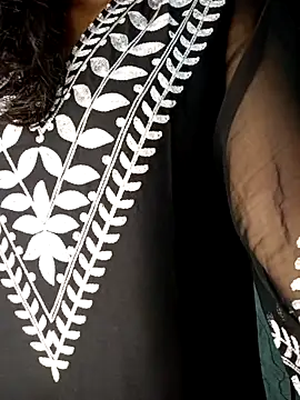 Nisha cam12 online show from 10.04.25