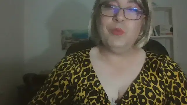 Snapshot of nataliacd chatting on 11.12.25 nataliacd online show from 11.12.25