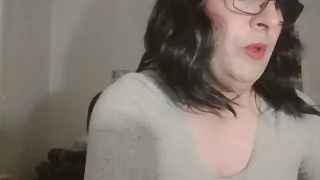 Snapshot of nataliacd chatting on 11.17.25 nataliacd online show from 11.17.25