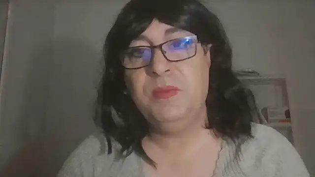 Snapshot of nataliacd chatting on 11.22.25 nataliacd online show from 11.22.25