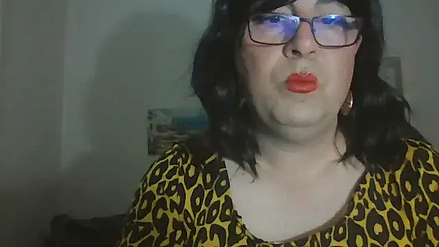 Snapshot of nataliacd chatting on 11.25.25 nataliacd online show from 11.25.25