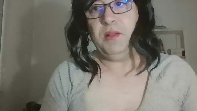 Snapshot of nataliacd chatting on 11.29.25 nataliacd online show from 11.29.25