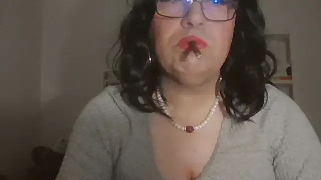 Snapshot of nataliacd chatting on 12.04.25 nataliacd online show from 12.04.25