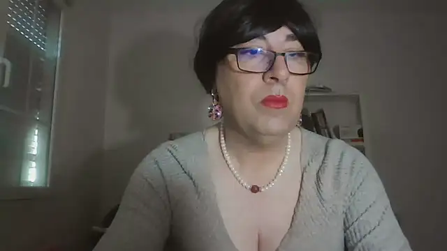 Snapshot of nataliacd chatting on 12.14.25 nataliacd online show from 12.14.25