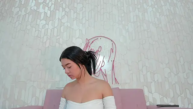 Snapshot of scarletross_ chatting on 10.07.25 scarletross  online show from 10.07.25