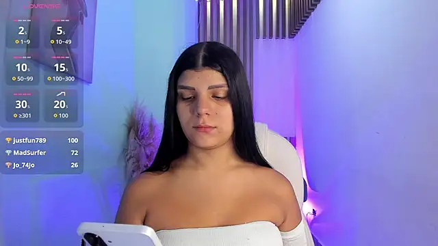 PauliinaBelle  online show from 11.13.25