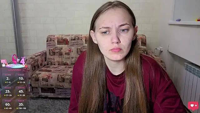 Snapshot of AlisaWyn chatting on 10.27.25 AlisaWyn online show from 10.27.25