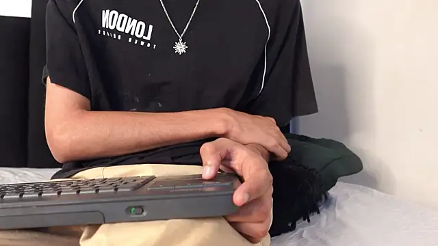 alexmark  online show from 02.18.26