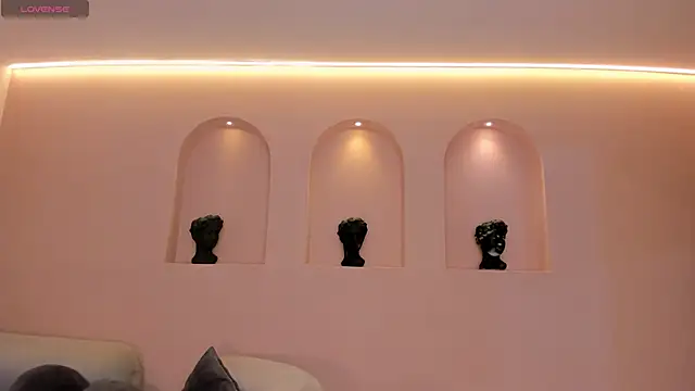 LeahNovac online show from 10.25.25