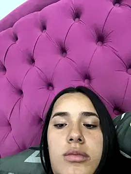 Snapshot of Luciaparker03 chatting on 12.05.25 Luciaparker03 online show from 12.05.25