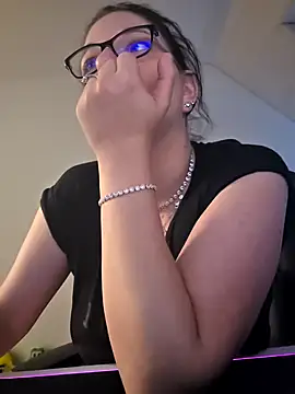 Swiss Lady online show from 10.16.25