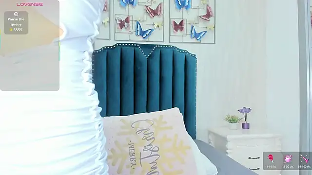 Alison Carde05 online show from 12.04.25