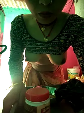 Snapshot of Monika_thakurr chatting on 02.17.26 Monika thakurr online show from 02.17.26