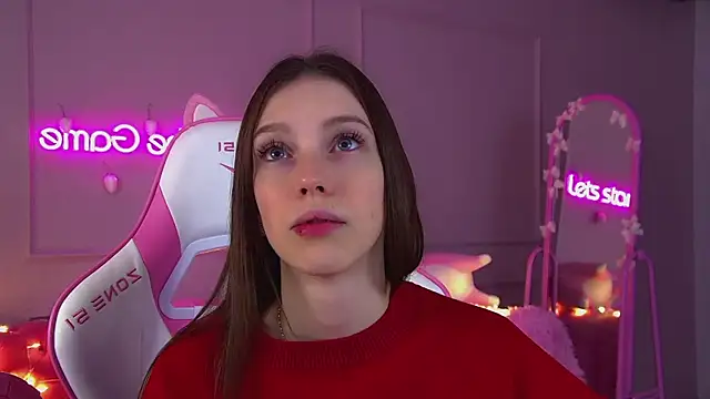 VeronicaVances online show from 12.04.25