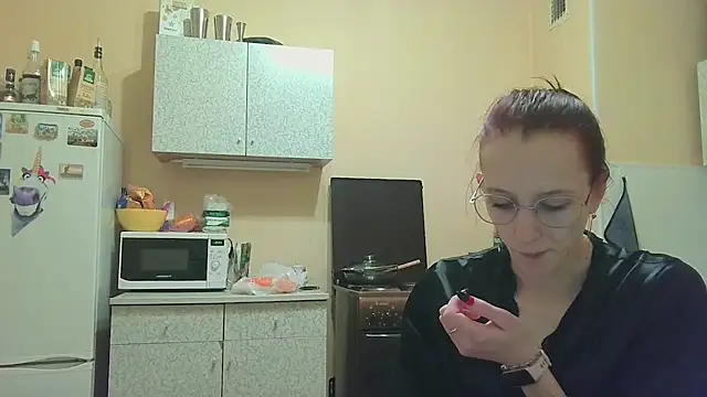 Snapshot of Lucy_Divine chatting on 11.03.25 Lucy Divine online show from 11.03.25