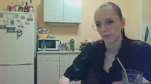 Lucy Divine online show from 11.24.25