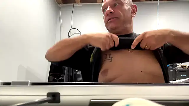 frankyjones8989 online show from 10.05.25