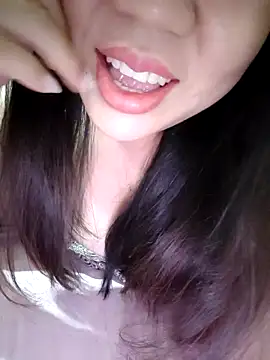 Snapshot of Julyy08 chatting on 12.16.25 Julyy08 online show from 12.16.25