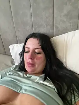 Victoriasteel online show from 04.21.26