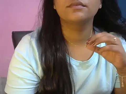 Snapshot of Queenxxx98 chatting on 10.16.25 Queenxxx98 online show from 10.16.25