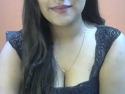 Snapshot of Queenxxx98 chatting on 11.27.25 Queenxxx98 online show from 11.27.25