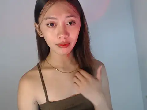 lovely kiannaHugecock online show from 09.28.25