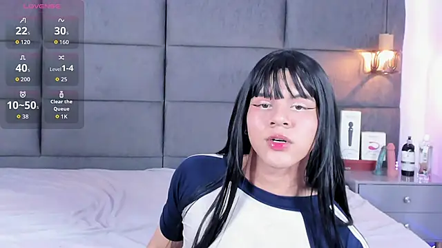 Slenna Moon online show from 09.09.25