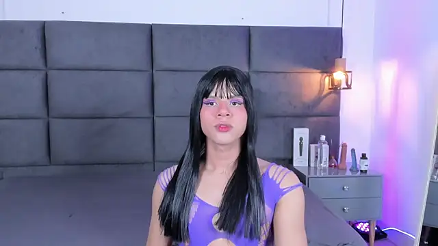 Slenna Moon online show from 11.16.25