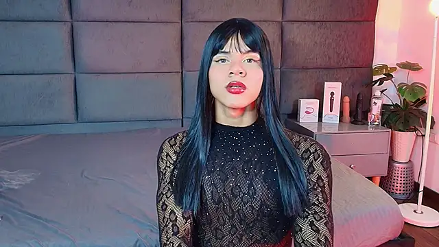 Snapshot of Slenna_Moon chatting on 12.20.25 Slenna Moon online show from 12.20.25