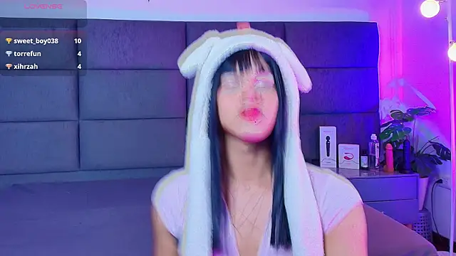 Snapshot of Slenna_Moon chatting on 01.13.26 Slenna Moon online show from 01.13.26