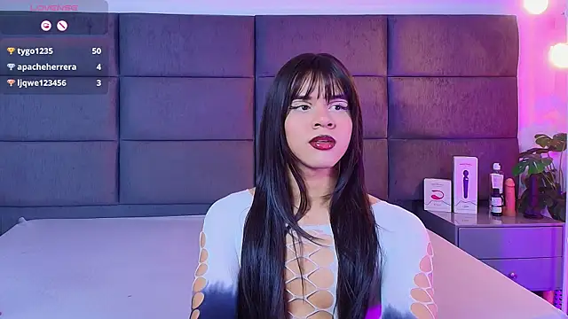 Snapshot of Slenna_Moon chatting on 01.19.26 Slenna Moon online show from 01.19.26