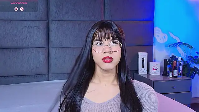 Snapshot of Slenna_Moon chatting on 02.17.26 Slenna Moon online show from 02.17.26