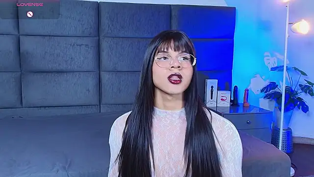 Snapshot of Slenna_Moon chatting on 02.27.26 Slenna Moon online show from 02.27.26