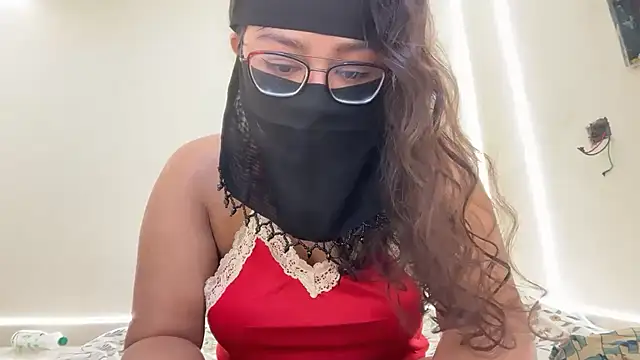 Drizzling Intimecy online show from 11.16.25