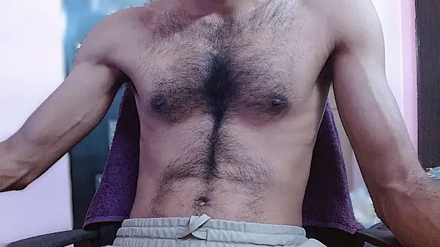 Snapshot of funndudd chatting on 04.16.26 funndudd online show from 04.16.26