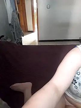 Snapshot of Ahalm chatting on 09.18.25 Ahalm online show from 09.18.25