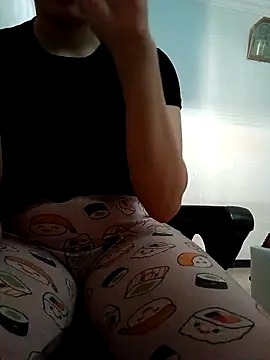 Snapshot of Ahalm chatting on 10.10.25 Ahalm online show from 10.10.25