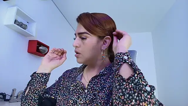 Snapshot of Skylar__Desire chatting on 09.12.25 Skylar Desire online show from 09.12.25