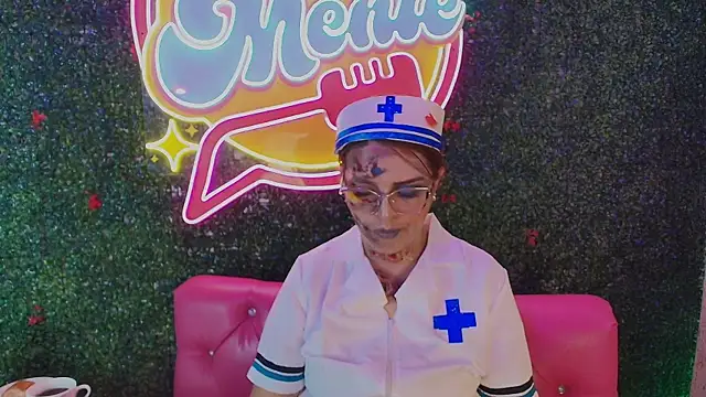 Snapshot of Skylar__Desire chatting on 10.09.25 Skylar Desire online show from 10.09.25