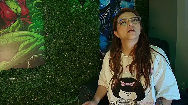 Snapshot of Skylar__Desire chatting on 11.15.25 Skylar Desire online show from 11.15.25