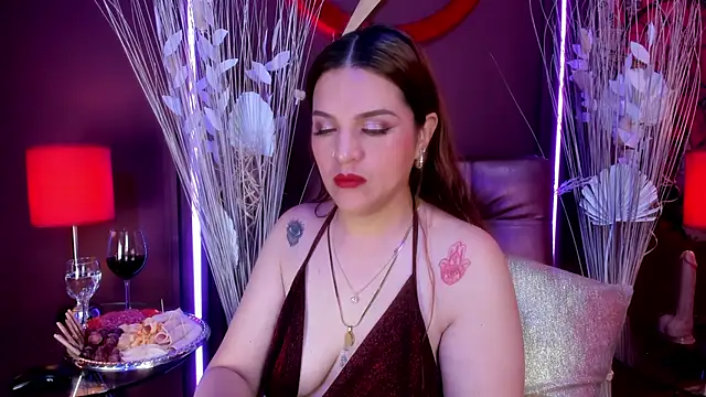 Snapshot of Skylar__Desire chatting on 11.27.25 Skylar Desire online show from 11.27.25