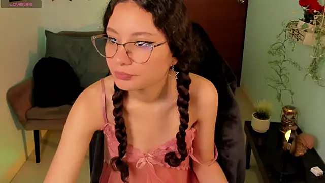 Krysten Riter online show from 11.11.25