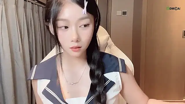 Makinghappymyself  online show from 11.14.25