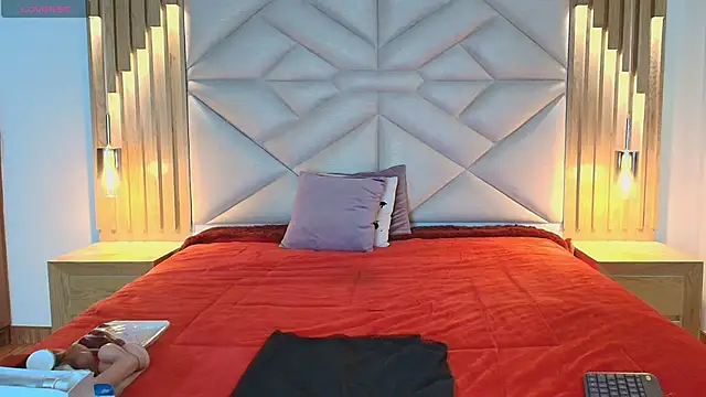 allie pearl online show from 01.09.26