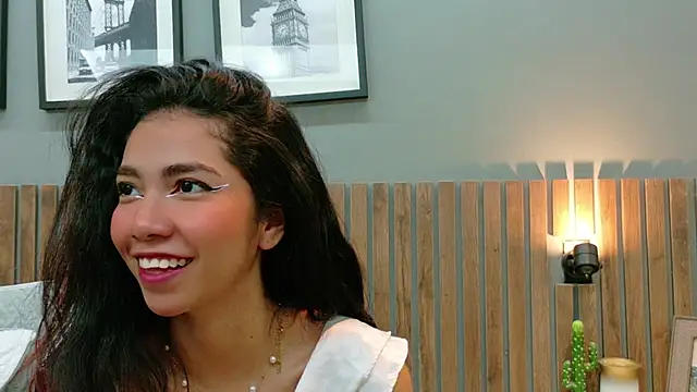 luna roja25 online show from 11.12.25