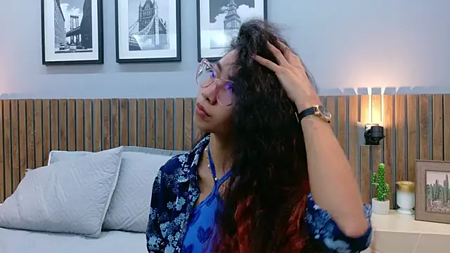 luna roja25 online show from 11.25.25