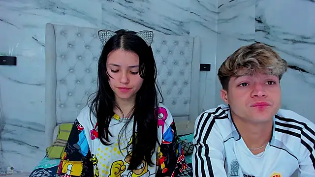 Snapshot of Ari_and_Storm chatting on 11.20.25 Ari and Storm online show from 11.20.25