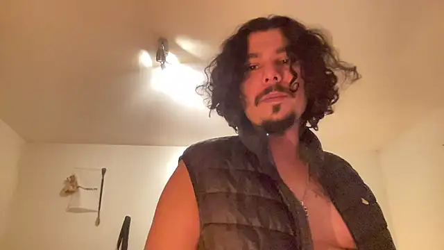 Snapshot of daddyvibes chatting on 11.28.25 daddyvibes online show from 11.28.25